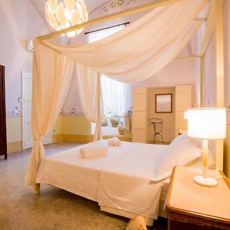 Palazzo Ashian Bed & Breakfast Акуарика дел Капо Екстериор снимка