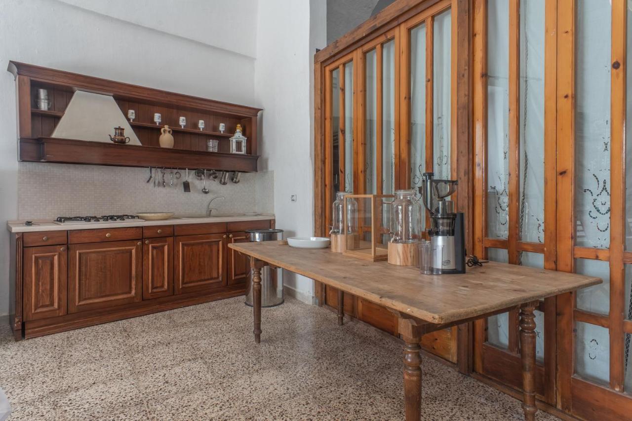 Palazzo Ashian Bed & Breakfast Акуарика дел Капо Екстериор снимка