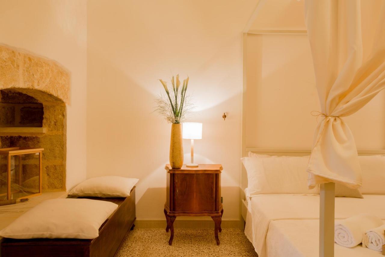Palazzo Ashian Bed & Breakfast Акуарика дел Капо Екстериор снимка