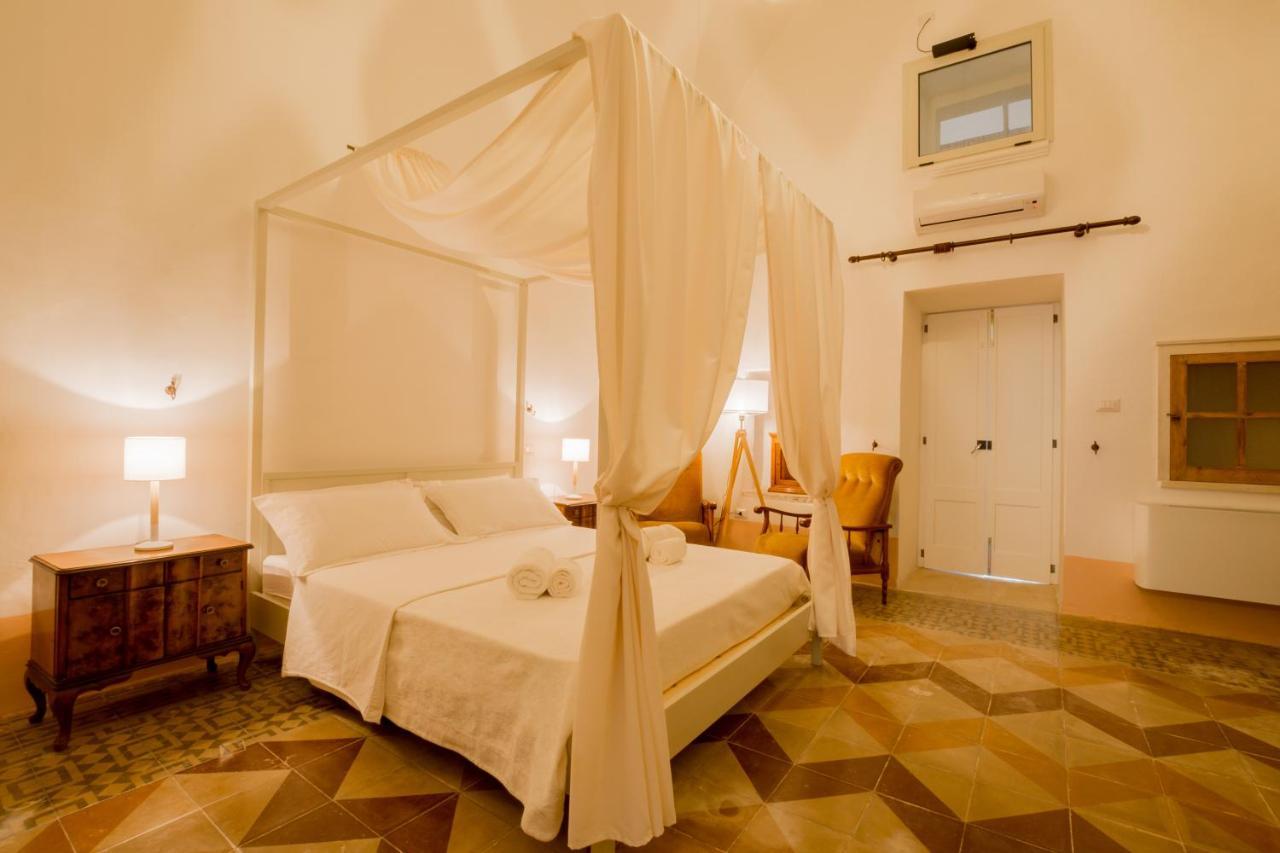 Palazzo Ashian Bed & Breakfast Акуарика дел Капо Екстериор снимка