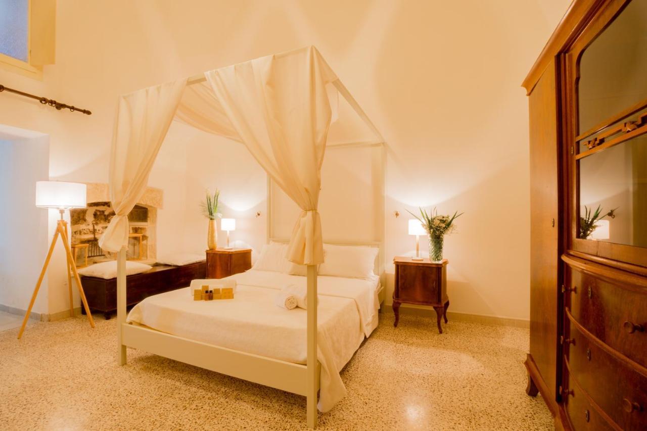 Palazzo Ashian Bed & Breakfast Акуарика дел Капо Екстериор снимка