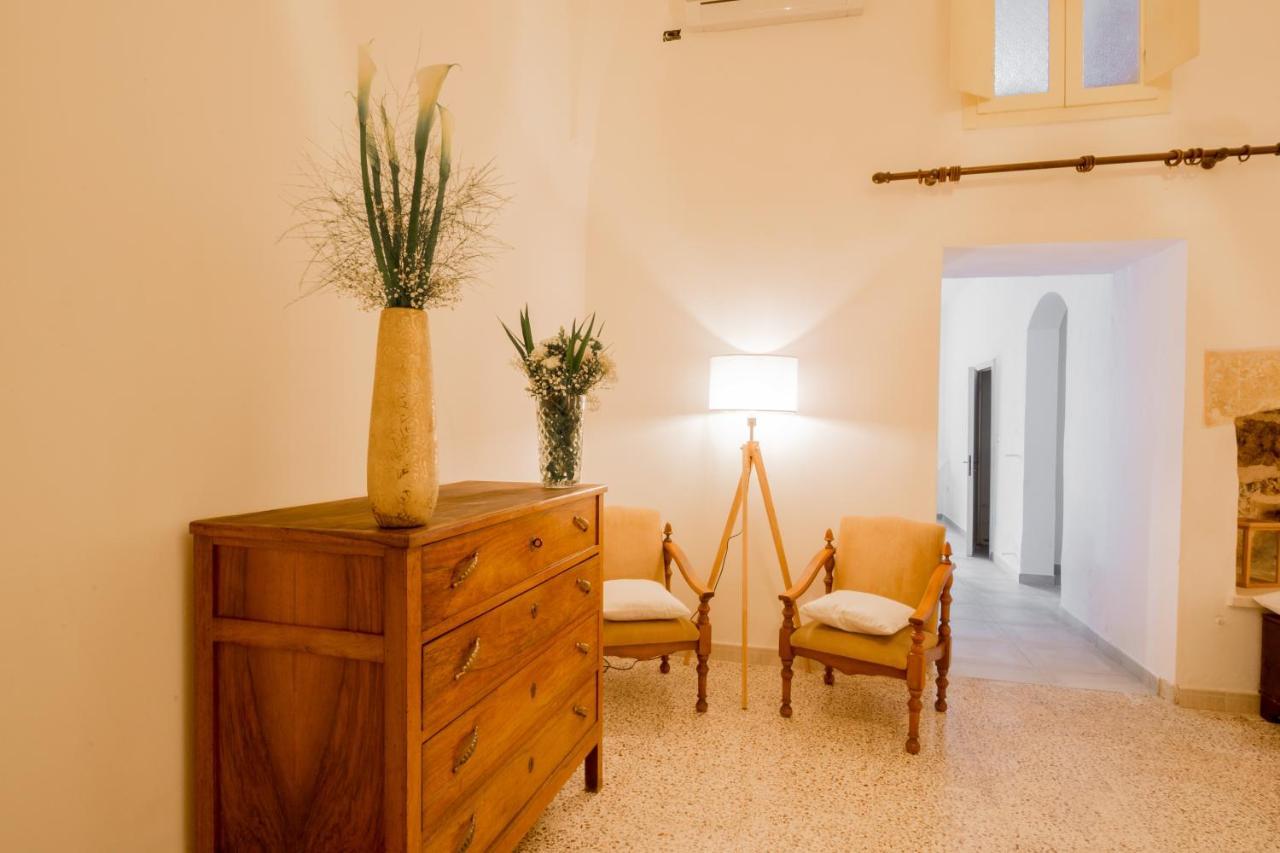 Palazzo Ashian Bed & Breakfast Акуарика дел Капо Екстериор снимка